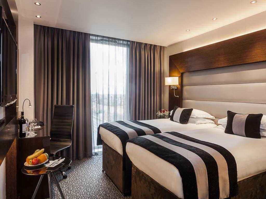 Park Grand Heathrow Hotell Hounslow Exteriör bild