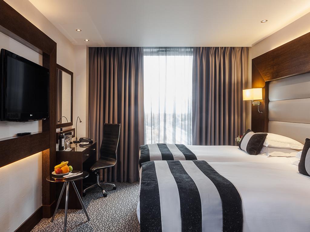 Park Grand Heathrow Hotell Hounslow Exteriör bild