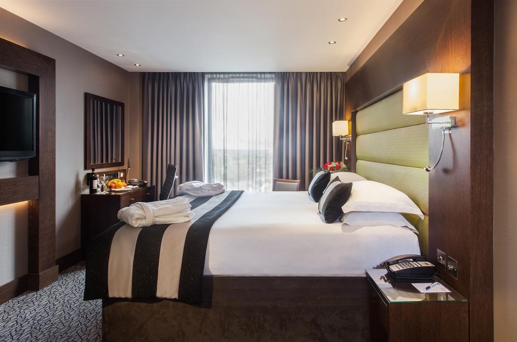 Park Grand Heathrow Hotell Hounslow Exteriör bild