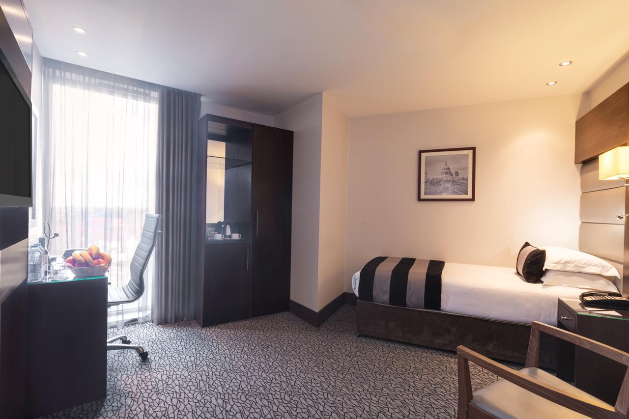 Park Grand Heathrow Hotell Hounslow Exteriör bild